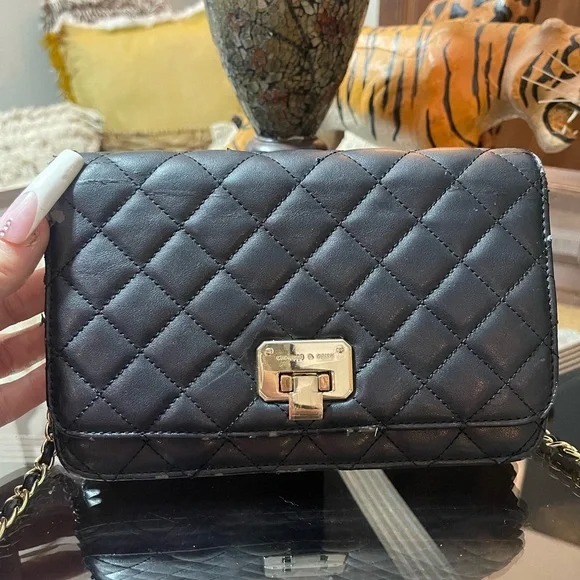 Charles & Keith Black Quilted Crossbody Bag with Chain Strap high-end luxury​​ - Picture 10 of 10